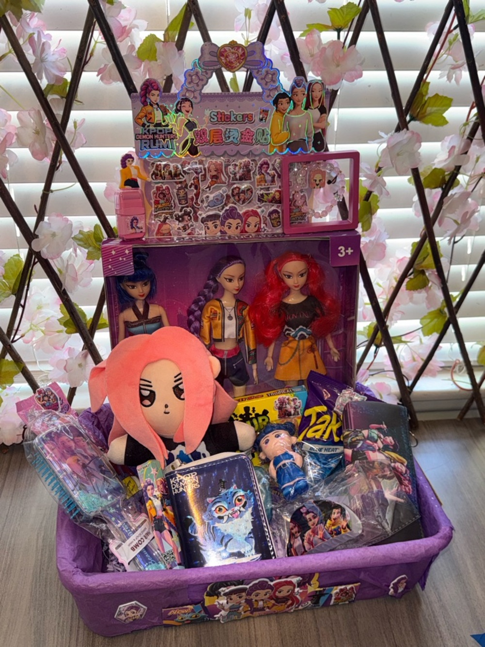 K-pop demon hunter basket